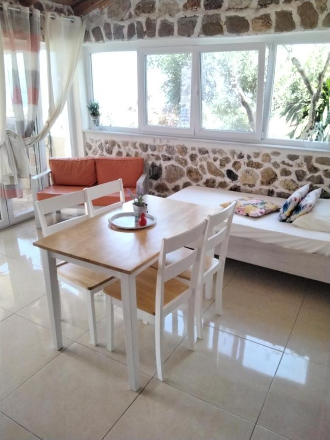 Nefeli Case de vacanță Agios Gordios (Corfu)