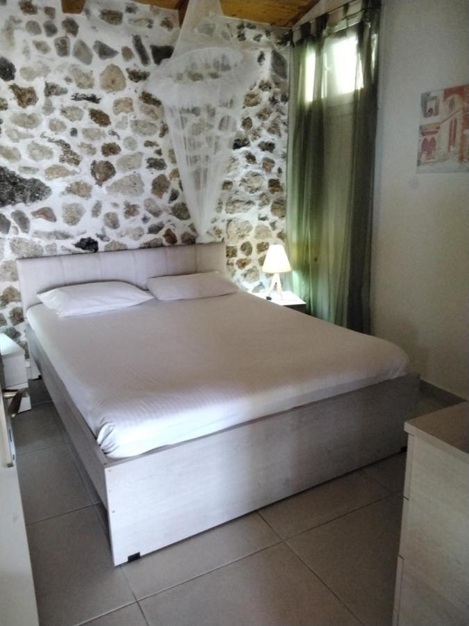 Nefeli Case de vacanță Agios Gordios (Corfu)